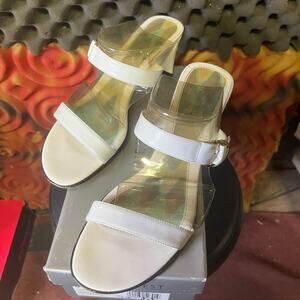 Nine West white heeled sandals strap women’s 9 leather